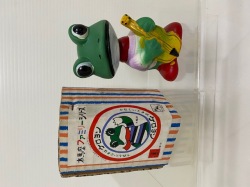 箱付☆ツクダ☆ケロヨン☆チェロ☆木馬座☆陶器製☆首ふり 人形 １２．０ｃｍ 初期当時物 版権有 現状 【AT1857】