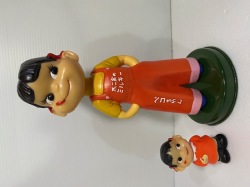 ブリキ台☆カウンター用☆店頭用☆不二家☆首ふり☆ハカマ☆ペコちゃん ソフビ人形 ２６．５ｃｍ ２００ｇ 当時物 企業物 非売品 現状【AT2351】