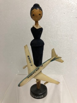 昭和レトロ☆東京国際空港☆キャビンアテンダント CA こけし 人形 １４．３ｃｍ 当時物 現状 【AT429】