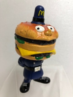 マクドナルド☆ビックマック ポリス 昭和レトロ ソフビ人形 12 