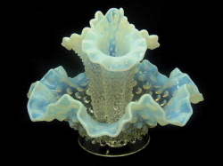 フェントン　イパーン　フレンチオパルセント　ホブネイル　フリルベース フェントン社 Fenton ホブネイル ブルーオパールセント フラワー