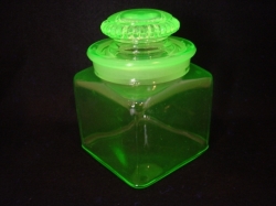 アンティーク　ウランガラスのクッキージャー（蓋付きビン）[AW0855]