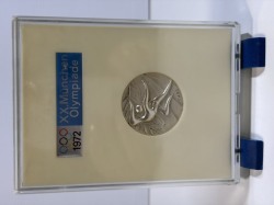 1972年☆箱・ケース付☆純銀製☆ミュンヘンオリンピック☆公式参加メダル☆３０ｇ☆岡本太郎デザイン 現状【RT0420】