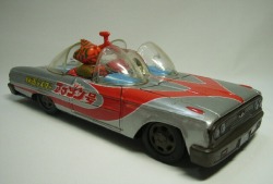 1970年代に、アオシンからブリキ製アマゾンライダー号として発売されたブリキかー 1970年代に、アオシンからブリキ製アマゾンライダー号として発売