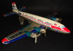 ブリキ飛行機 アメリカンWORLD AIRWAYS N1401機 現状 【TO1881 