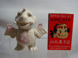 珍品☆バンダイ 怪獣 ペギラ ソフビ人形 ６．５ｃｍ 当時物 現状 【TO2138】