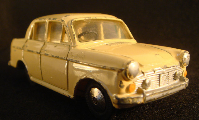 モデルペット NO.5 ダットサン ブルーバード 1950年代 アサヒ