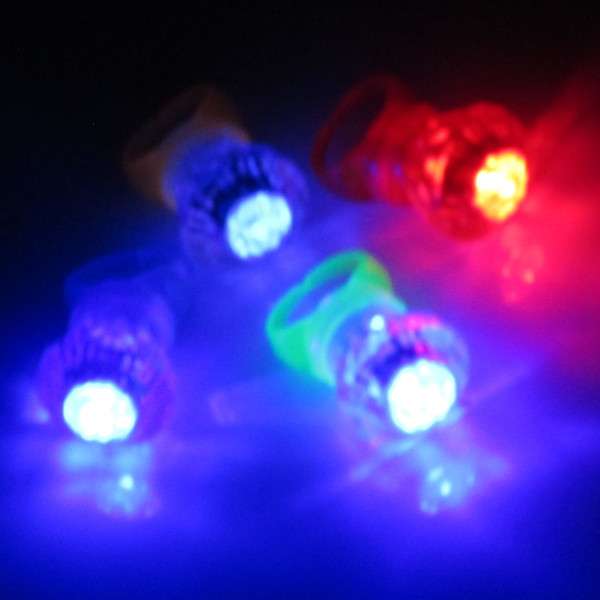 光るクリスタルリング ２５入