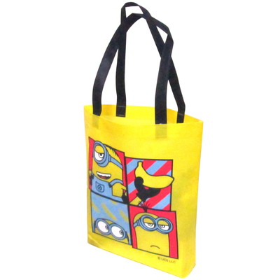 ミニオンズ不織布トートバッグ駄菓子詰め合わせ １個