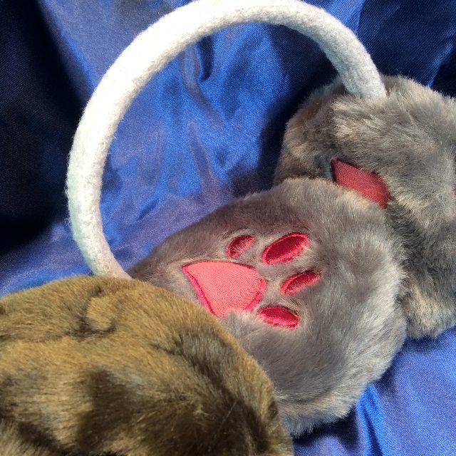 【実店舗販売・フェリシモ猫部】猫の手モフモフイヤーマフ|仙台の猫グッズ専門店 大きな青い馬 【実店舗販売・フェリシモ猫部】猫の手モフモフイヤーマフ|仙台の猫グッズ専門店 大きな青い馬