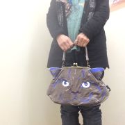 がま口猫刺繍バッグや猫写真ショッピングバッグなどが大人気！