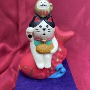 猫雑貨・猫グッズインテリア。猫の縫いぐるみや置き物、傘立て