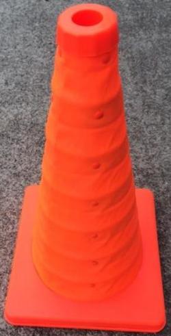 折りたたみコーン　高さ440ミリ