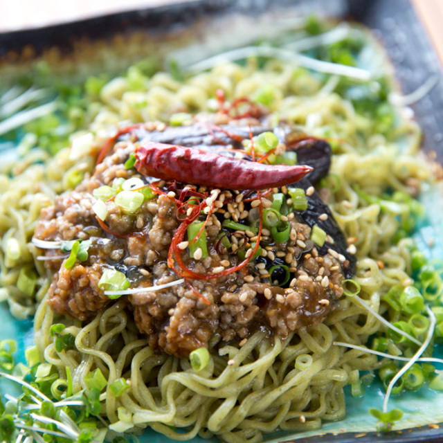 モロヘイヤヌードル