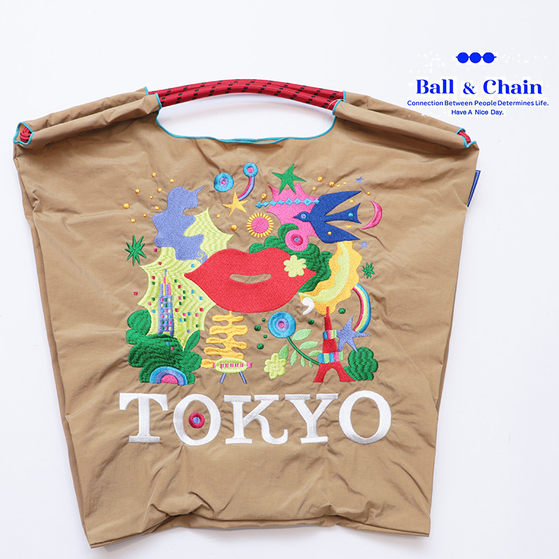 Ball＆Chain  ボール＆チェーン 318002 KISS TOKYO.2 ＜Mサイズ＞  キス トーキョー 東京 渋谷 トートバッグ エコバッグ ショッピングバッグ ハンドバッグ 刺繍 ギフト ボールチェーン BLUE LABEL ボールアンドチェーン | バッグ 定番