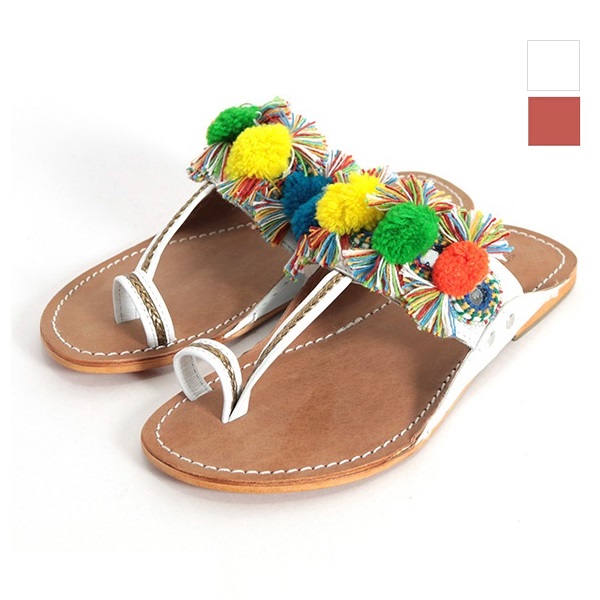 【90%OFF】Coral Blue FUSION コーラルブルーフュージョン 親指ストラップポンポンフラットサンダル CBF R217034 レッド ホワイト | フリンジ ビジューサンダル 17SS