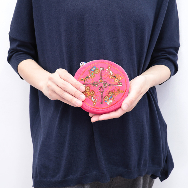 l'oro / bar ring / #15 / 専用ポーチ付き 24SS】UNISEX スペクトラムプリント ボールポーチ マルチ 071799811