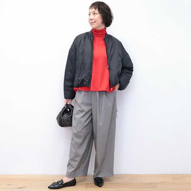 LIVIANA CONTI リビアナコンティ 25A-F5WW25 ダウンジャケット