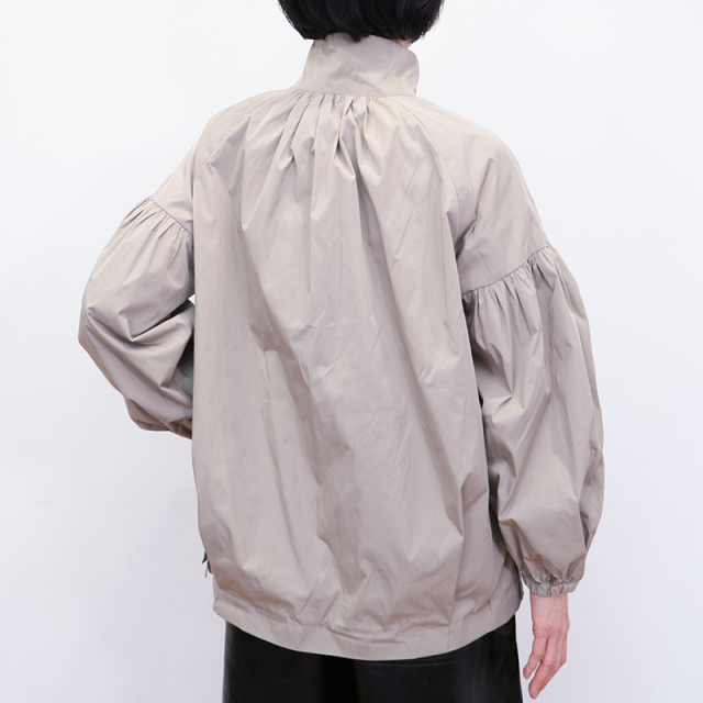 マシュマロ。MARILYN MOON リバーシブルチュール&サテンブルゾン Marilyn Moon リバーシブルチュール＆サテンブルゾン