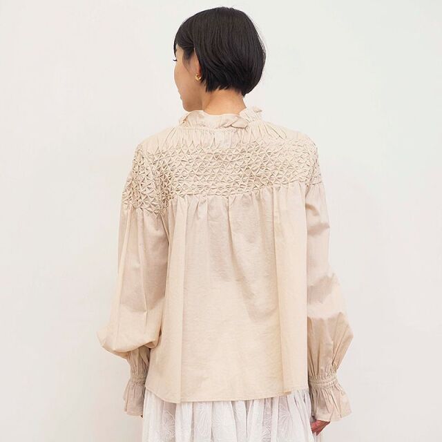 Merlette コットン スモッキングブラウス ベージュ