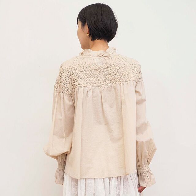 素材コットン100％MarletteマーレットSmocked cotton blouse ブラウス