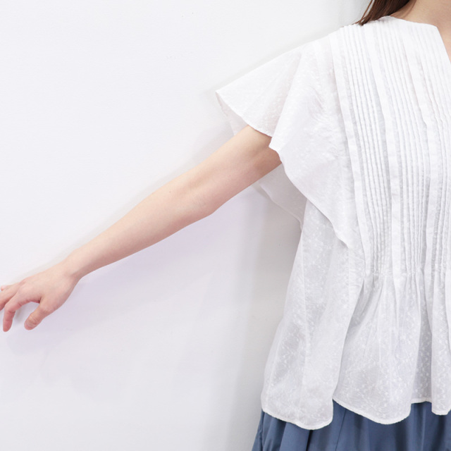 ヌキテパ コットンタックブラウス ホワイト 新品タグ付き 34_4ae34bf9-98db-4b4f-aed5-