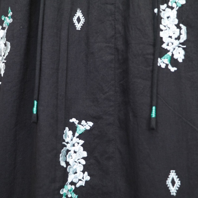 ne Quittez pas ヌキテパ 010461WT2 コットンボイルジャスミン刺繍