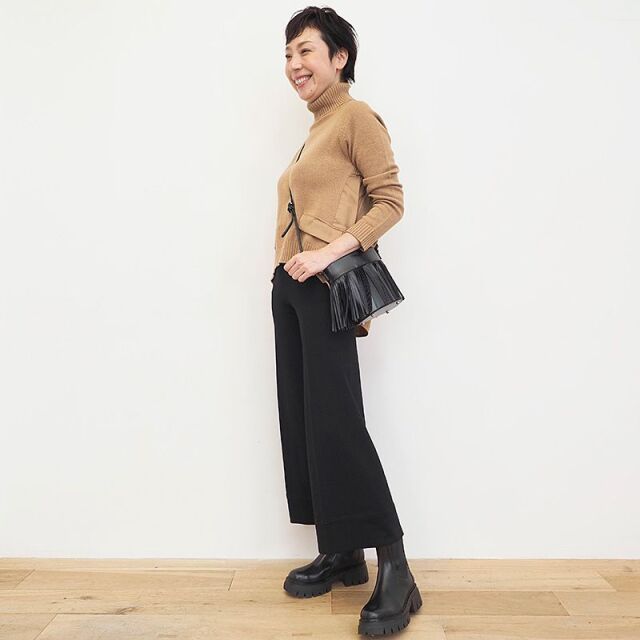 SEMI-COUTURE イタリア製 異素材お洒落セーター 美品 HOT E Atai SEMI-COUTURE イタリア製 異素材お洒落セーター 美品 HOT E Atai
