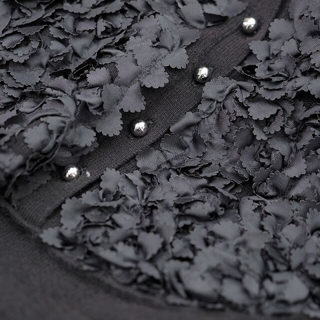 TORRAZZO DONNA トラッゾドンナ 6237-357 フラワー刺繍ビブヨーク