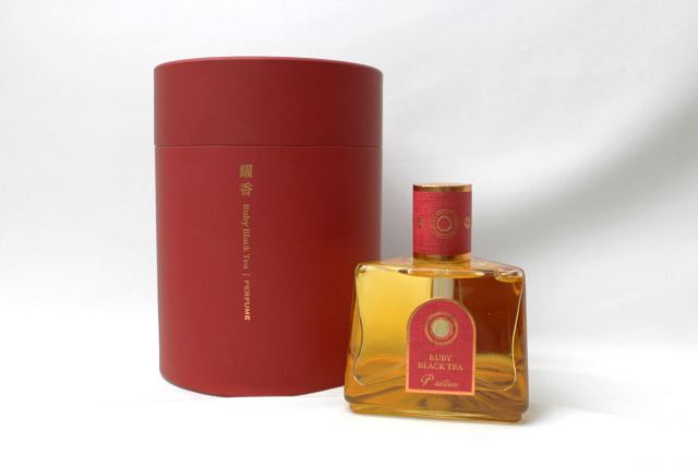 ピーセブン 台湾茶香水 沁香 66ml P.Seven 沁香 Oolong Tea オードパルファン 66ml | P.Seven茶香水