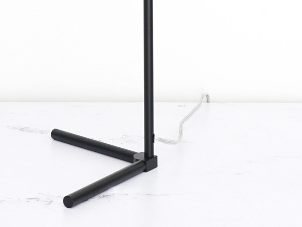 BARREL AKOND フロアーランプスタンド アコン ブラック 74cm 楽天市場】BARREL公式 フロアーランプスタンド 74cm【Akond