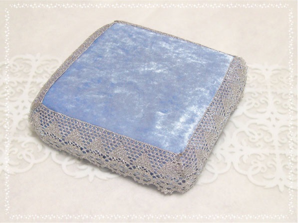 ガラスの靴【HappyGlassShoe】オプション・台座☆シャイニーレース・ベイビーブルー