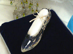 ＨａｐｐｙＧｌａｓｓＳｈｏｅ　リングピロークッション１