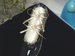 HappyGlassShoeリングピロークッション２