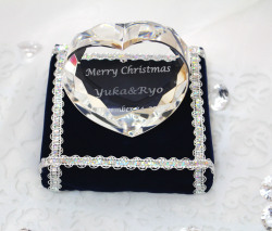 クリスタルハート＆台座 ギフトセット 名前入り 彫刻