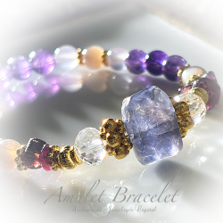 Amuletブレス「Guidance#1」アイオライト*水晶*ガーネット*ゴールデンサンストーン*アメジスト*パープルカルセドニー
