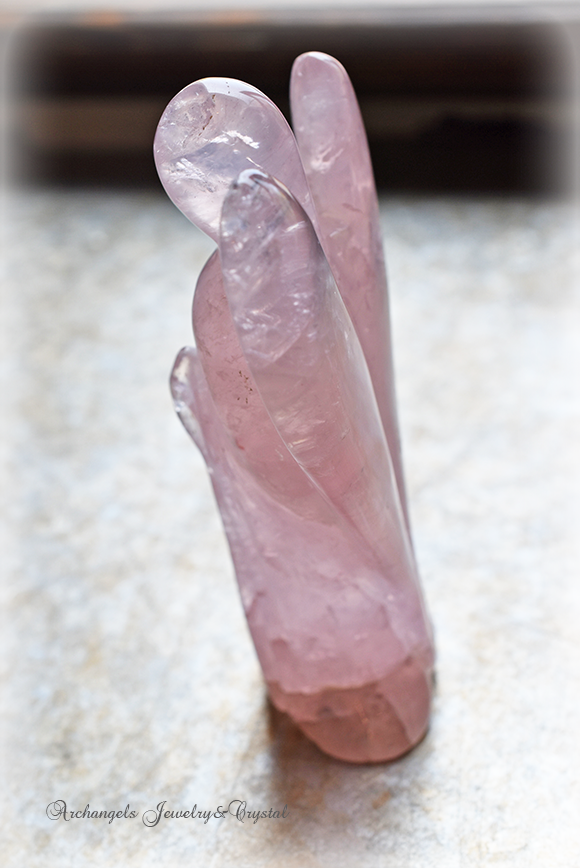 ローズクォーツ・エンジェル・カーヴィング