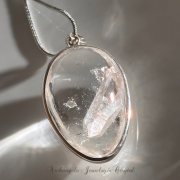 マニフェステーションクォーツ/クォーツインクォーツ・ペンダント