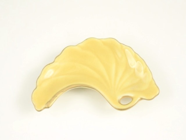 黄釉金　銀杏型手塩皿