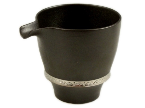 【有田焼 匠の蔵】いぶし銀　片口注器