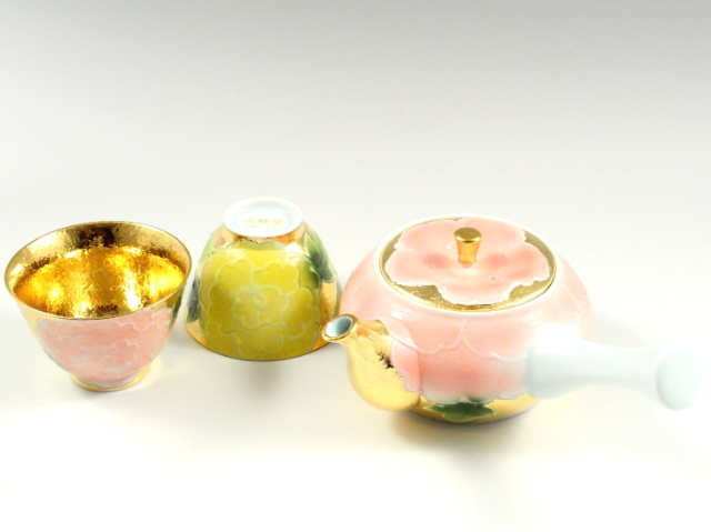 豪華絢爛 京焼 良斎作 金銀彩 蓋碗 蓋茶碗 6客 豪華絢爛 京焼 良斎作 金銀彩 蓋碗 蓋茶碗 6客 - メルカリ