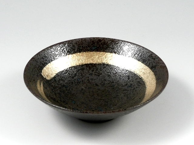 黒吹陶金彩　平鉢