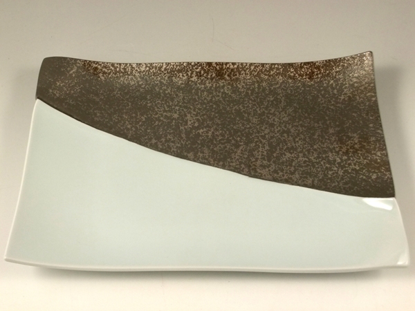 プラチナ濃白釉掛分　盛皿