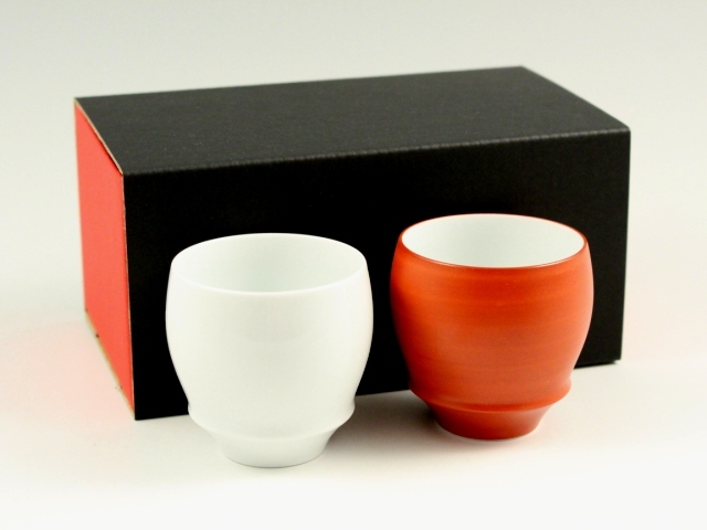 【有田焼 匠の蔵】 白磁・朱巻　ペア(丸)SAKE GLASS(日本酒グラス)