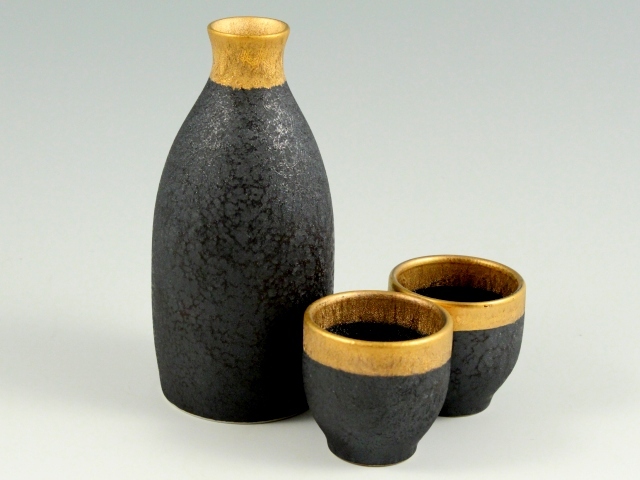 晶渕太金塗　半酒器セット(１合徳利1 グイ呑2)
