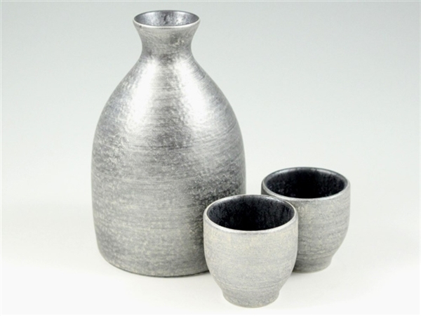 晶雲母銀　半酒器セット(２合徳利1 グイ呑2)