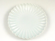 白マット　菊彫５寸皿