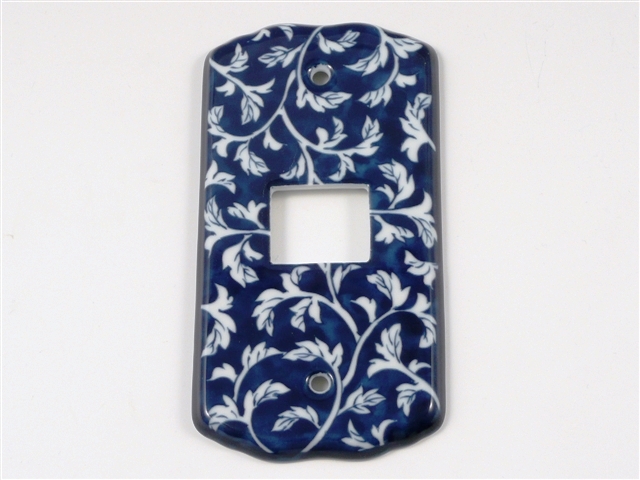 染付唐草紋様　スイッチプレート　１穴