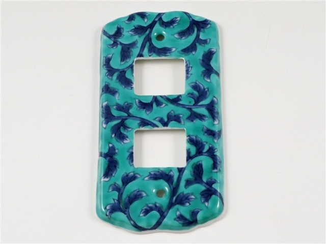 グリーン濃唐草紋様　スイッチプレート　２穴