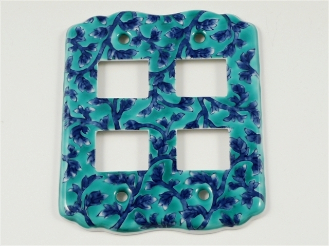 グリーン濃唐草紋様　スイッチプレート　４穴